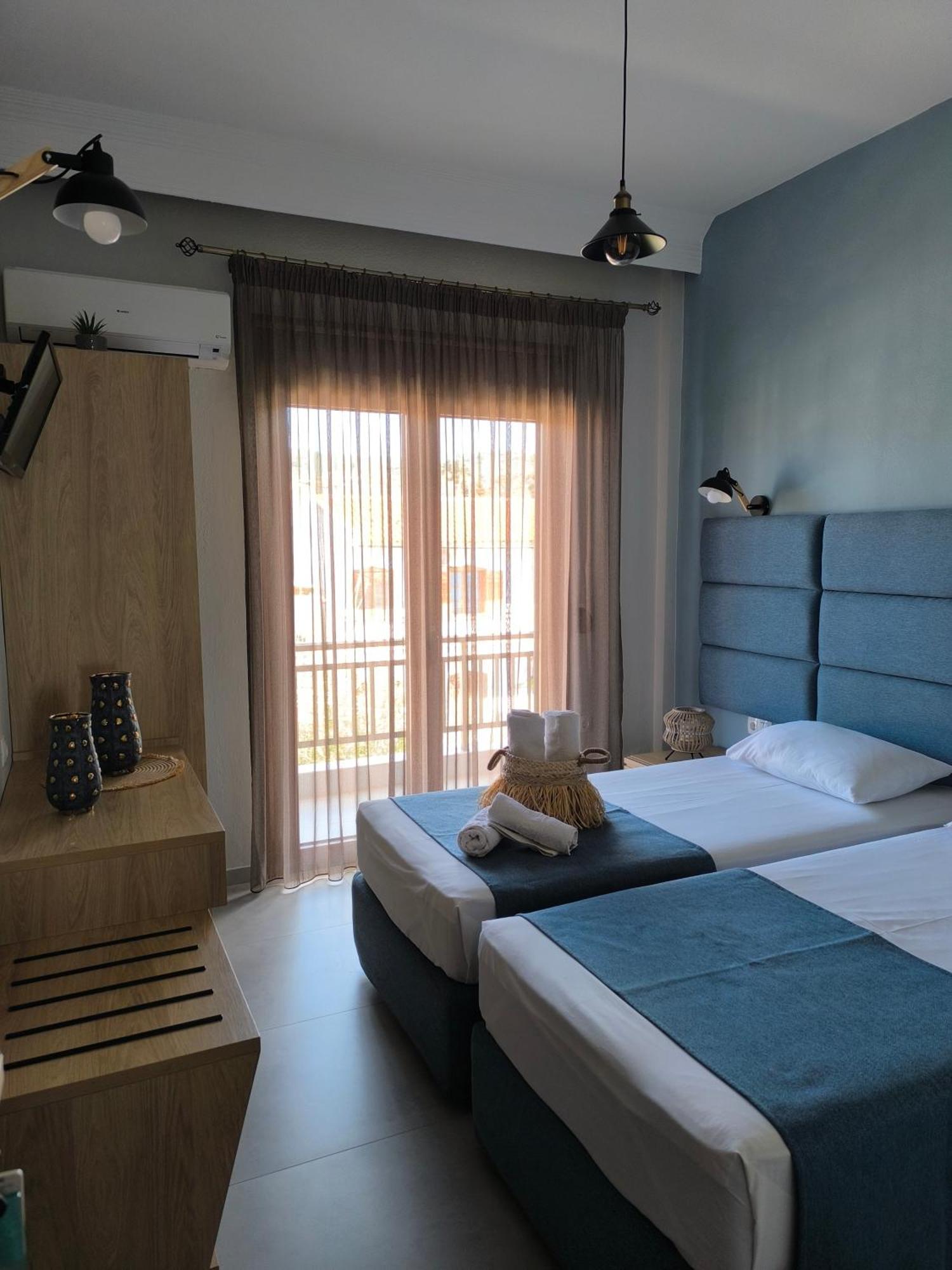 Maria Rooms To Let אואוראנואופולי מראה חיצוני תמונה